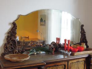 Fotografija v galeriji nastanitve Charming house with private dock on Lake Como v mestu Argegno