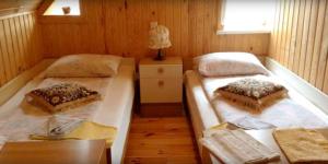 Postel nebo postele na pokoji v ubytování Eco Boutique Guest House Celmalas