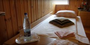 Postel nebo postele na pokoji v ubytování Eco Boutique Guest House Celmalas