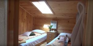 Postel nebo postele na pokoji v ubytování Eco Boutique Guest House Celmalas