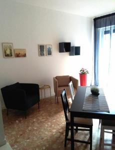 TV a/nebo společenská místnost v ubytování B&B Mameli 41