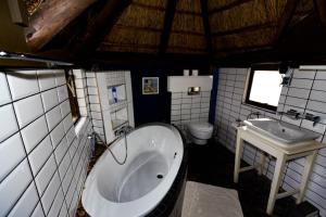 Koupelna v ubytování Inyameko BnB + 31 fotografií
