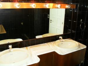Koupelna v ubytování I 13 Cavalieri Guest House