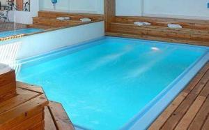 Bazén v ubytování Monte Cervino Hotel nebo v jeho okolí