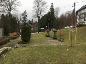 Ogród w obiekcie Apartament NavyBlue z widokiem na góry