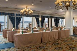 Konferenční prostory v ubytování Monterey Plaza Hotel & Spa + 37 fotografií