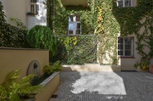 Vonkajšia záhrada v ubytovaní Panoramic Loft