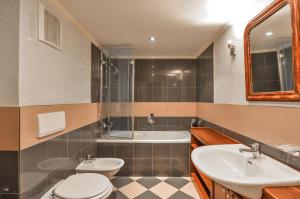 Kúpeľňa v ubytovaní Panoramic Loft + 30 fotografií