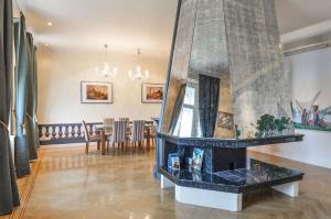 Posedenie v ubytovaní Panoramic Loft