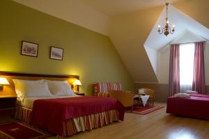 Postel nebo postele na pokoji v ubytování Hotel Quinta Bela S Tiago + 33 fotografií