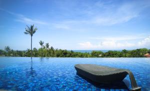 Piscina di FOX Hotel Jimbaran Beach Bali o nelle vicinanze