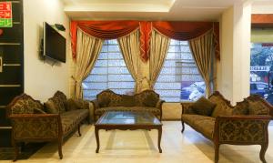 Posezení v ubytování Hotel Blessings On road Near New Delhi Railway Station Renovated 2025 May