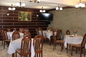 Restaurace v ubytování Pensjonat MALWA + 23 fotografií