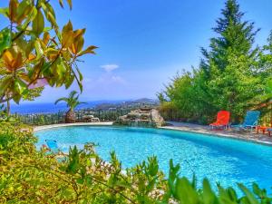 Kép Luxury Wooden Villa with Pool, The Nest szállásáról Káto Korakiánában a galériában Még 37 kép