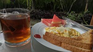 Jídlo v hostelu nebo okolí