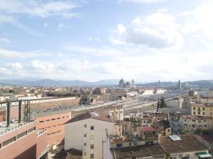 Γενική άποψη της πόλης Φλωρεντία ή θέα της πόλης από  αυτό το διαμέρισμα