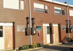 a building with a bunch of lights in front of it at Piedra Mar in El Quisco +14 photos