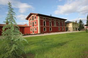 Bangunan di mana terletaknya the country house +89 gambar