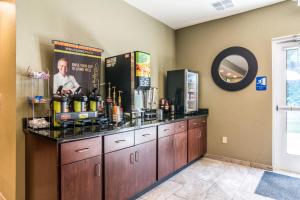 Ποτά στο Cobblestone Hotel & Suites - Greenville