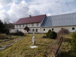 Budova, v ktorej sa dom na vidieku nachádza