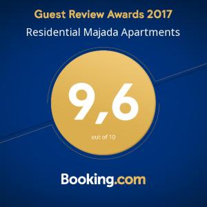 Residential Majada Apartments في بويرتو ديل روزاريو: دائرة صفراء عليها رقم