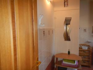 Kúpeľňa v ubytovaní Vakáció Apartman + 37 fotografií