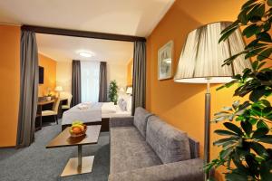Ein Sitzbereich in der Unterkunft Martin Hotel Prague