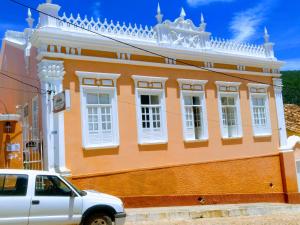 El edificio en el que está la posada