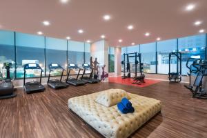 Fitness centrum a/nebo fitness zařízení v ubytování Somerset West Point Hanoi