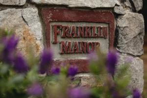 Certifikát, hodnocení, plakát nebo jiný dokument vystavený v ubytování Franklin Manor