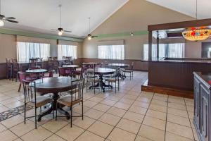 Gallery image of Knights Inn - Plant City in Plant City