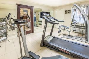 Fitness centrum a/nebo fitness zařízení v ubytování Super 8 by Wyndham Tyler TX