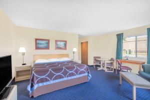 Postel nebo postele na pokoji v ubytování Super 8 by Wyndham Canandaigua + 37 fotografií