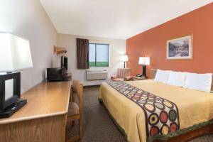 Gallery image of Super 8 by Wyndham Morgantown in Morgantown