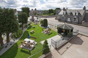 Zahrada ubytování Haughton Arms Hotel