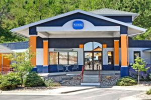 Galeriebild der Unterkunft Travelodge by Wyndham Rapid City in Rapid City