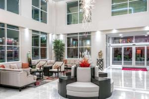 Posezení v ubytování Hawthorn Extended Stay by Wyndham McAllen