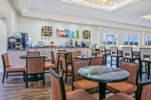 Restaurace v ubytování Hawthorn Extended Stay by Wyndham McAllen