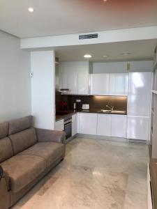 Kuchnia lub aneks kuchenny w obiekcie Precioso piso con unas vistas increíbles
