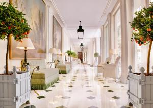 Coin salon dans l'établissement Le Bristol Paris, Oetker Hotels