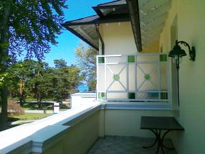 Ein Balkon oder eine Terrasse in der Unterkunft Villa Caprivi - 6