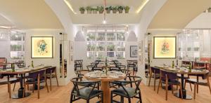 Reštaurácia alebo iné gastronomické zariadenie v ubytovaní H10 Cubik 4* Sup