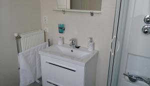 Ένα μπάνιο στο Bon Bed & Breakfast +37 φωτογραφίες