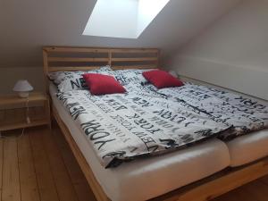 A bed or beds in a room at Hotel Bristol
