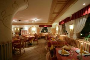 Gallery image of Hotel Al Polo in Ziano di Fiemme