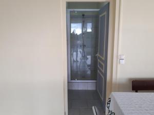 Posteľ alebo postele v izbe v ubytovaní Refuge de Joel