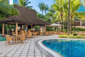Bazén v ubytování Edsa Shangri-La, Manila nebo v jeho okolí