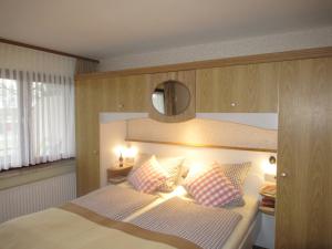 Cama o camas de una habitación en Land-gut-Hotel Landhaus Heidehof