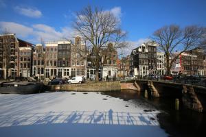 アムステルダムにあるCanal Studio Apartmentのギャラリーの写真