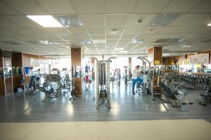 Fitness centrum a/nebo fitness zařízení v ubytování Hotel Fortuna